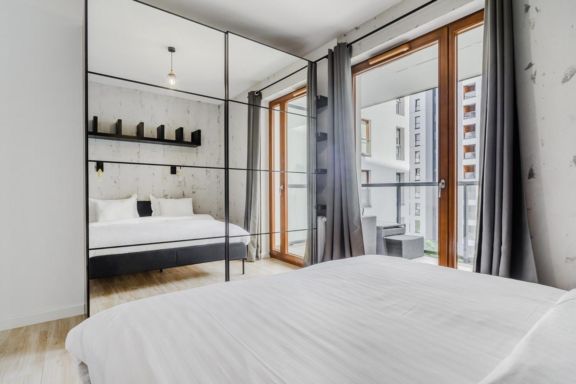 Luxury Apartments Mennica Residence With Parking Warsaw Luaran gambar